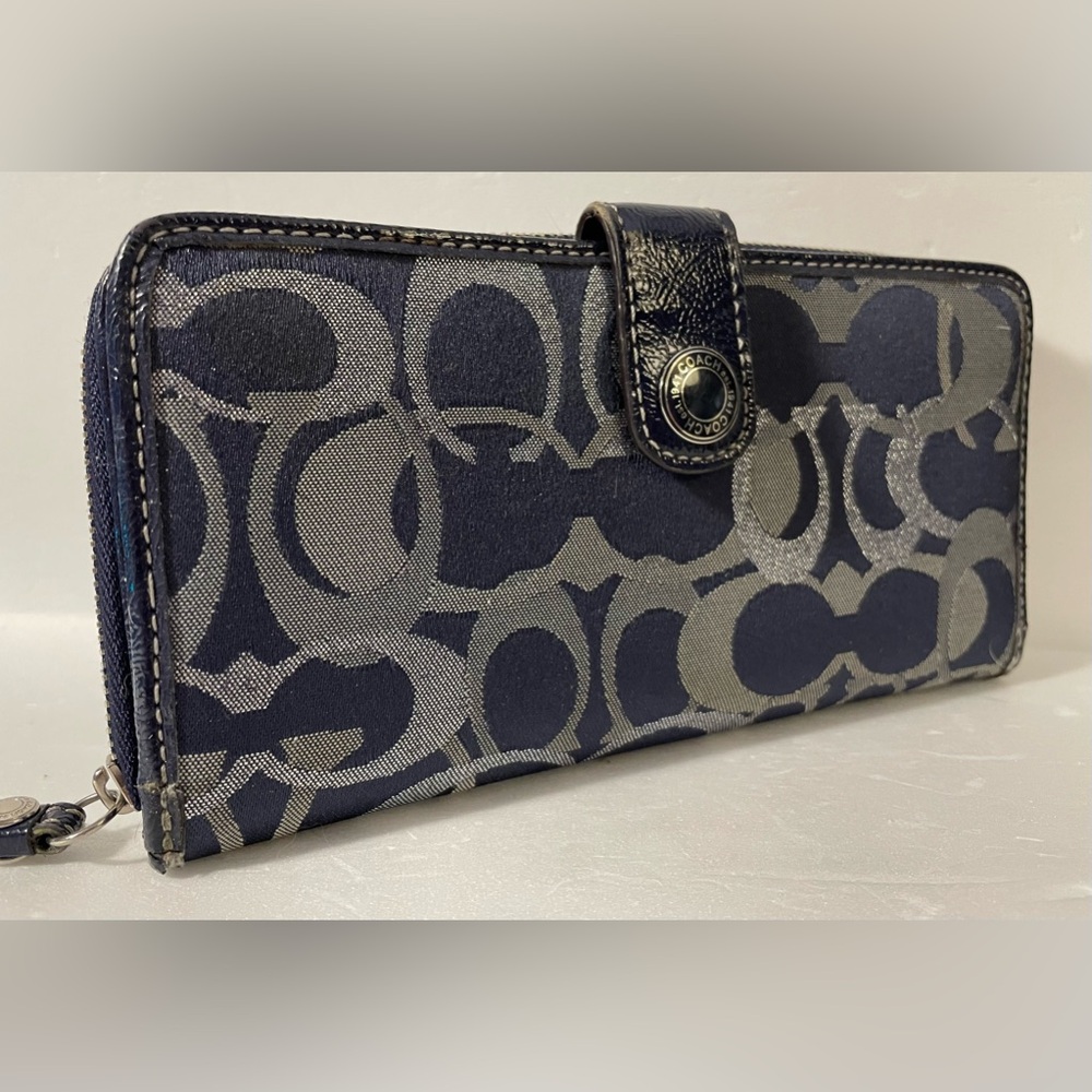 Coach Logo Blue Wallet Snap closure and zipper closure.  Silver Hardware